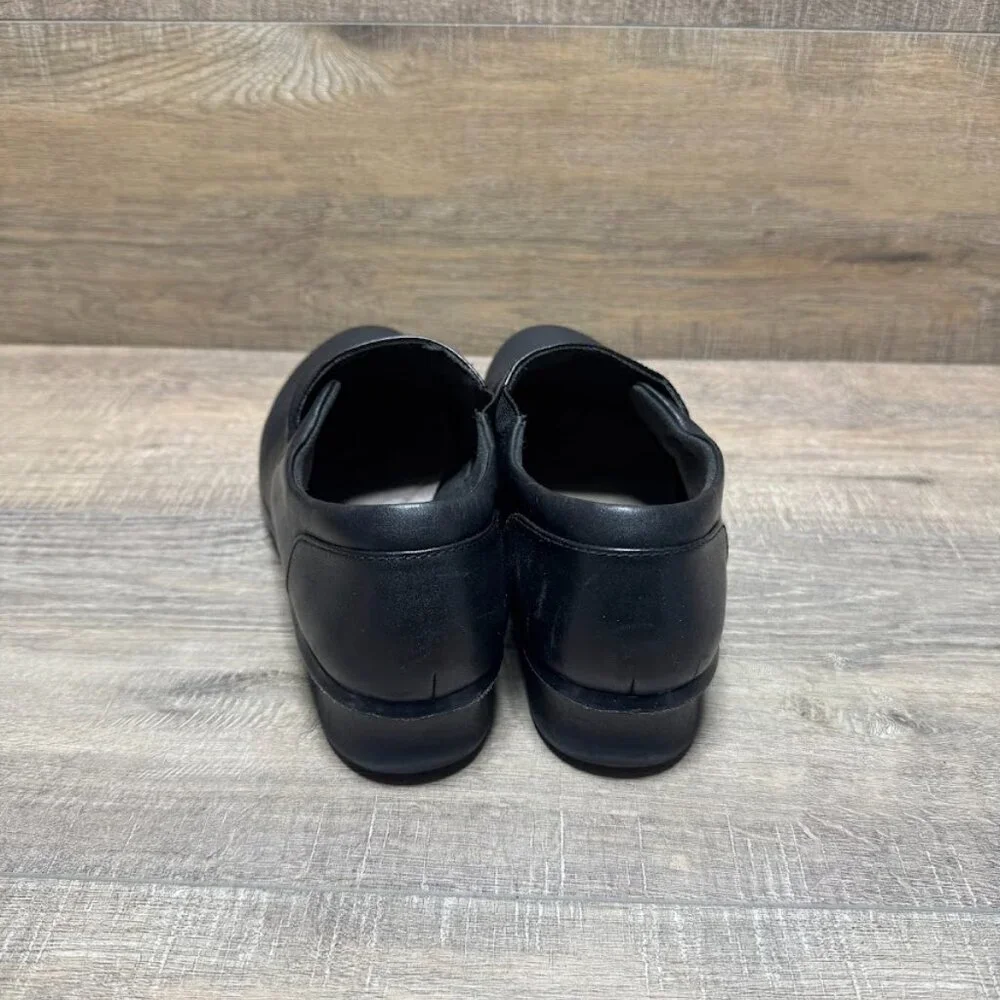Clarks Black Leather Wedge Heel Loafers Women's Size 10